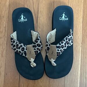 Corkys Women's Black and Leopard Sandals